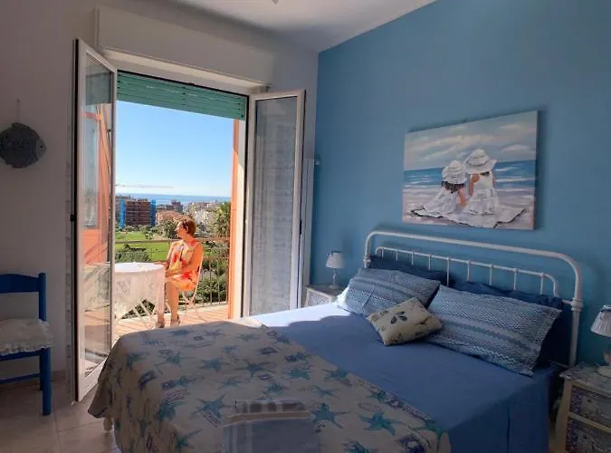 Very Cosy House With Fabulous Sea View!