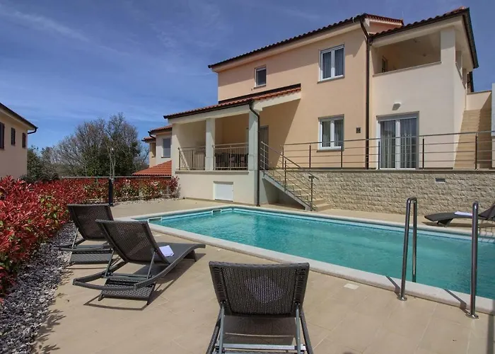Charming Villa Marisol 200M From The Beach