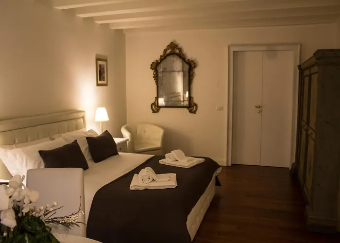 Cavour44 - Palazzo Canossa