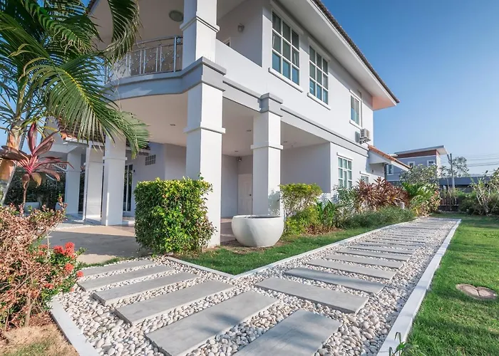 Baan Kiang Lay Phu View: Private Pool Villa in Central Hua Hin