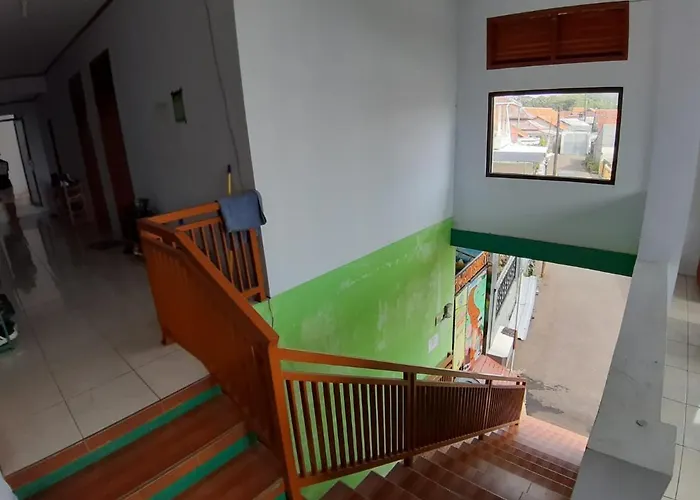 Oyo Life 2884 Wisma Jatnika Syariah