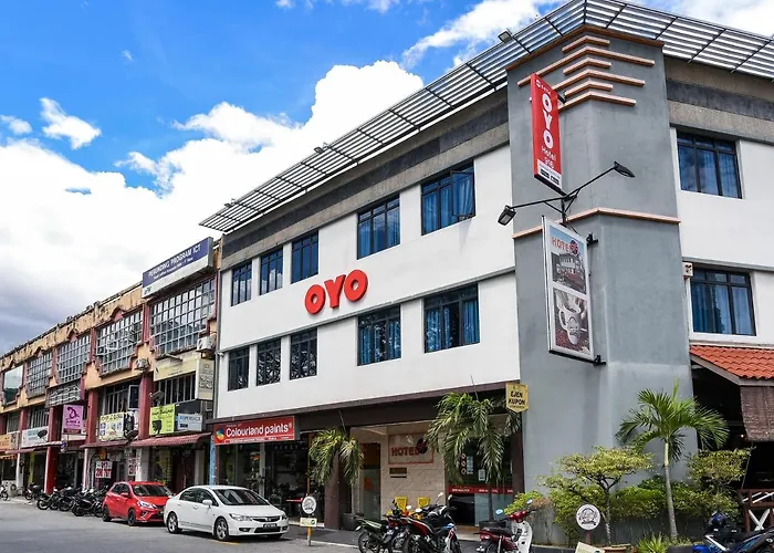 Oyo 44114 Hotel 916