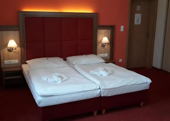 Corner Hotel U Divadla*** - Znojmo