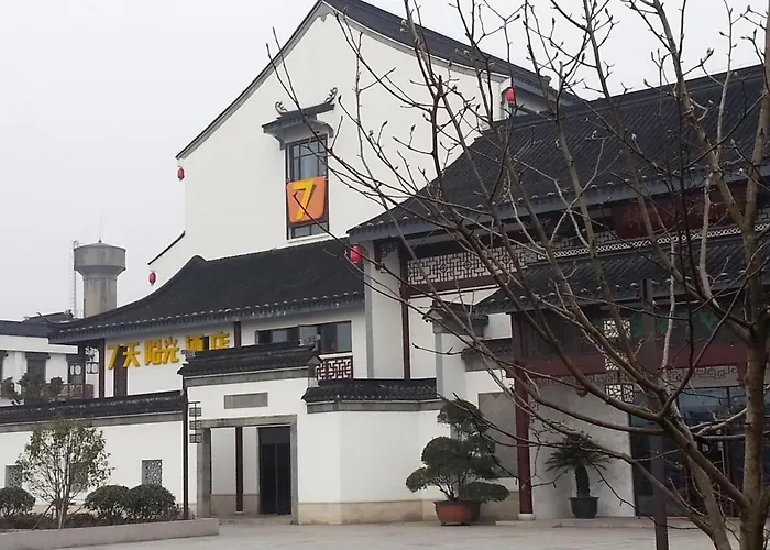 7Days Inn Suzhou Luzhi Ancient Town