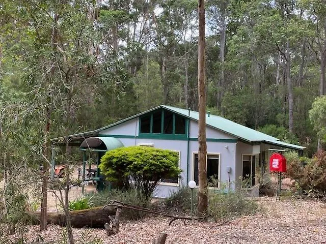 Harmony Forest Cottages & Lake Side Lodge
