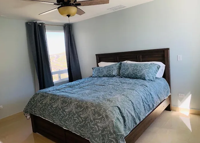 Modern Spacious Beach Front Central Condo W Pools Steps To Beach