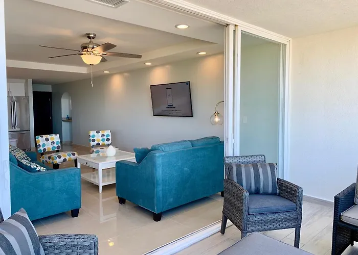 Modern Spacious Beach Front Central Condo W Pools Steps To Beach