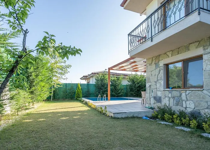 Vintage Villas