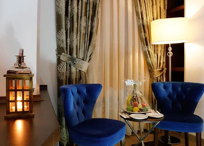 Taksim Pera Center Hotel